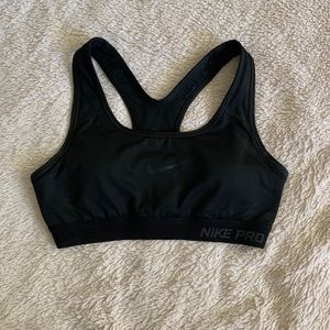 Black Nike Pro Sports Bra